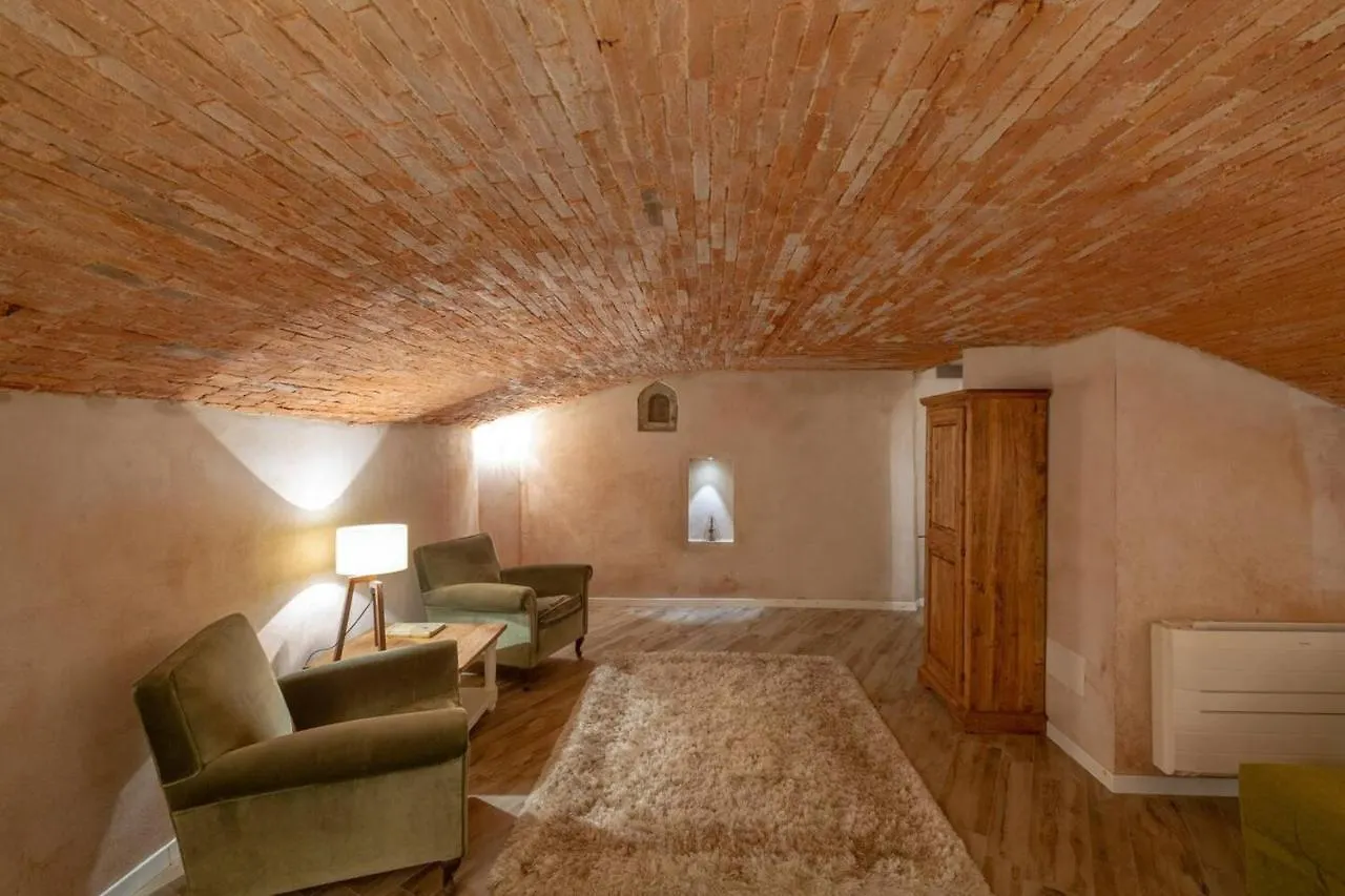 Refined Apartment In Lastra A Signa - 77 Sqm - Air Conditioning Italy